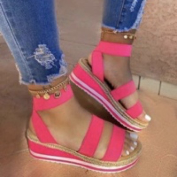 Wedged Hemp Rope Sandals in Red - Picture 6 of 6